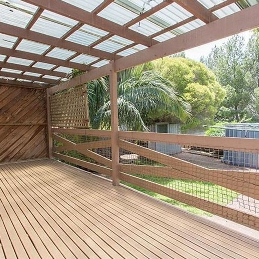 Perfect for Families or Professionals Seeking a Peaceful Lifestyle&period; - Photo 1