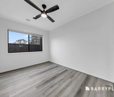 Spacious Wollert Family Home with Multiple Living Areas - Photo 5