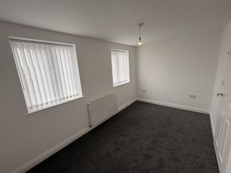 3 bedroom character property to rent - Photo 3