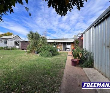 Tidy Home in Close Proximity to Kingaroy Hospital - Photo 2