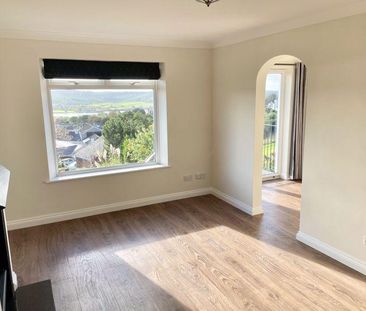 2 bedroom end of terrace house to rent - Photo 3