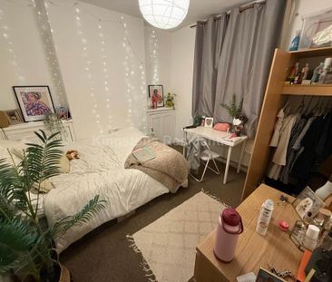 4 bedroom terraced house to rent - Photo 4