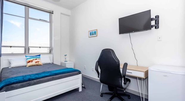 Inner city and Secure Living - Photo 1