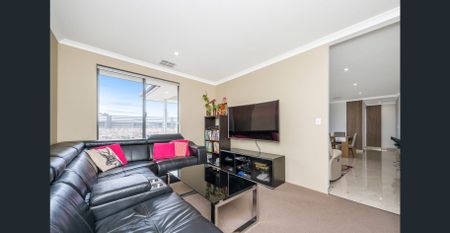 MODERN Spacious 4 Bedroom, OFFICE, THEATER WITH 5.6KV SOLAR + EASY-CARE LIVING - Photo 2