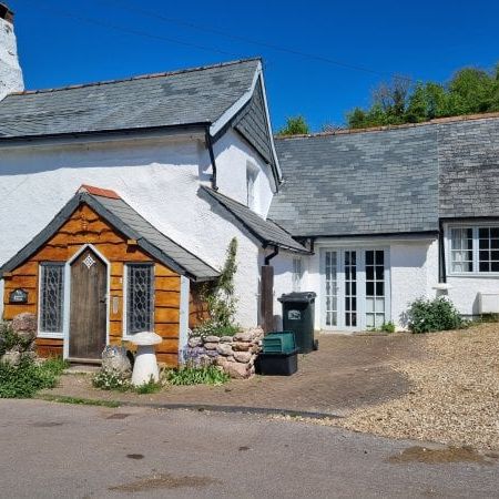 School Road, Newton Abbot, TQ12 - Photo 1