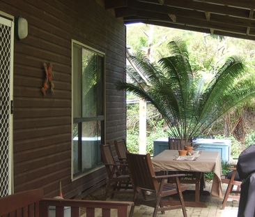 3-bedroom shared house, Mackays Rd - Photo 1