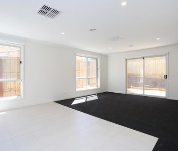 10 Thaine Way, Doreen VIC 3754 - Photo 5