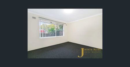 Easy Access Renovated Ground Floor Level Unit!! AVAILABLE NOW!! - Photo 3