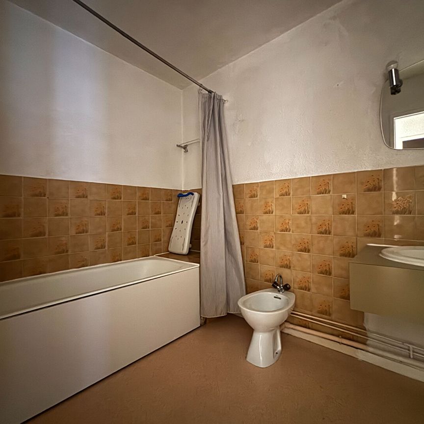 Appartement Mont de Marsan 4 pièces 81.46 m2, - Photo 1