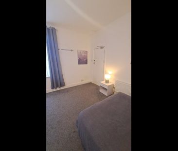 6 Bed Semi-Detached House, Handsworth Road, S9 - Photo 4