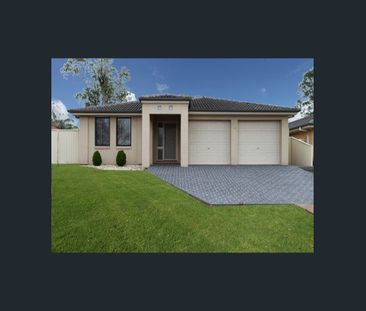 SPACIOUS FOUR BEDROOM FAMILY HOME !!! - Photo 2