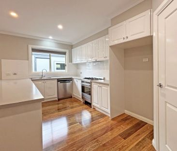 Low Maintenance Townhouse - Photo 6