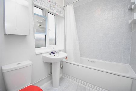 Burdyke Avenue, York - Photo 4