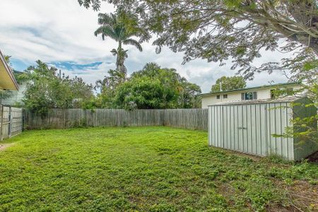 1/5 Yanda Street, Mount Louisa - Photo 4