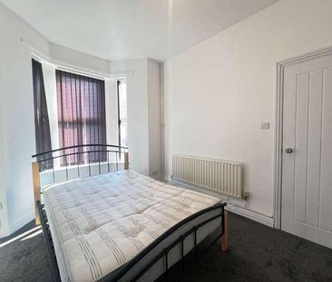 Bedroom Near Coventry Uni & City Centre, CV1 - Photo 1