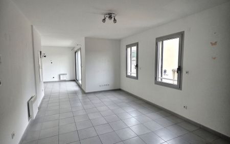Appartement à louer 3 pièces • 64,79 m 2 Marseille 4 - Photo 2