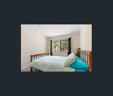 Dual Homes on Expansive Munruben Property - Photo 3