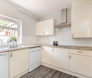 3 bedroom terraced house to rent - Photo 5