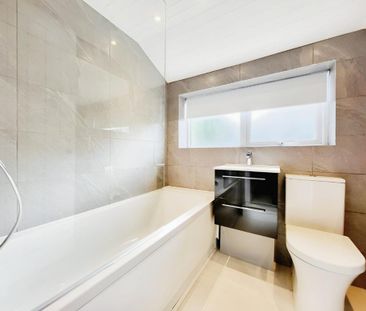 2 bedroom end of terrace house to rent - Photo 6