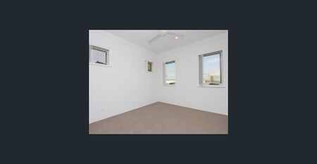 Gated Complex, Great Location 2nd Floor apartment - Photo 5