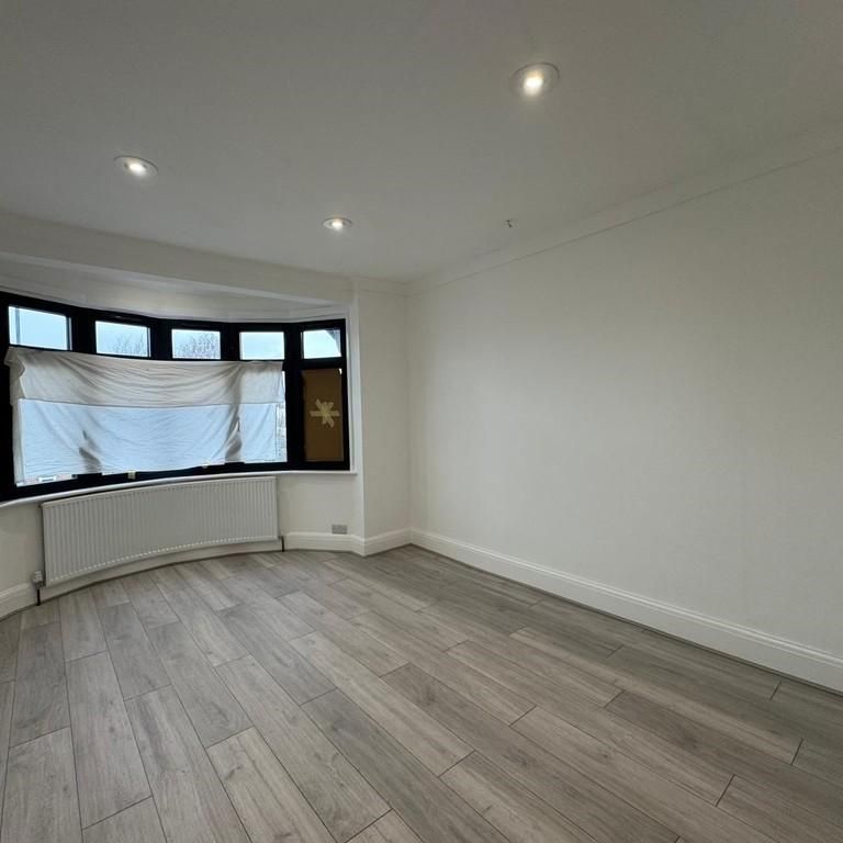 5 bedroom semi-detached house to rent - Photo 1