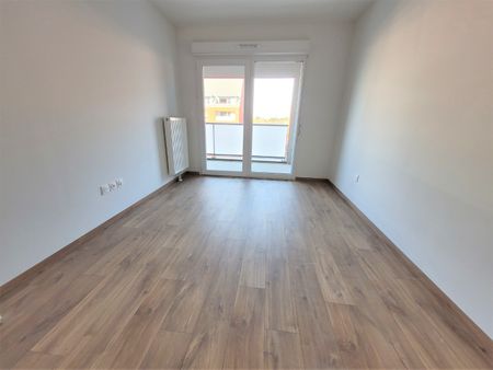 Location Appartement 3 pièces 65m² MARQUETTE LEZ LILLE 59520 - Photo 2