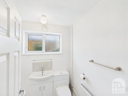 2 bedroom bungalow to rent - Photo 2