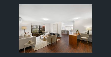 Well-Appointed Family Home in Prime Warner Location - Photo 3