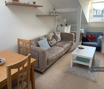 2 bedroom flat to rent - Photo 2