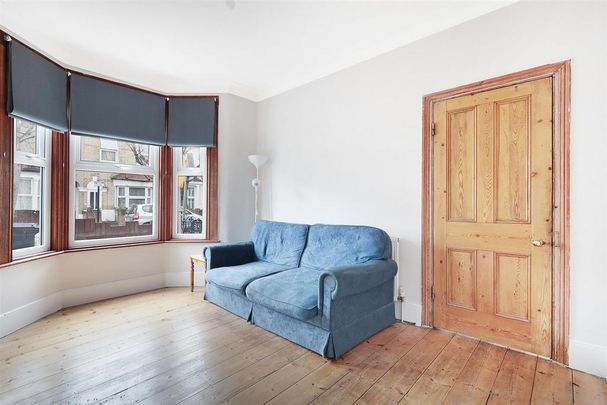 3 bedroom end of terrace house to rent - Photo 1