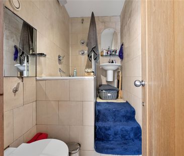 Borough High Street, London, SE1 1XU - Photo 6