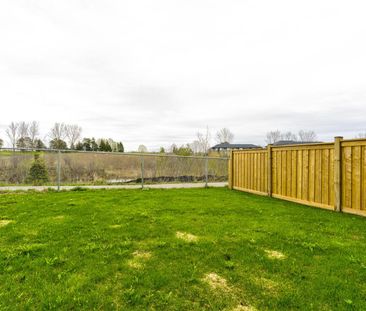 For Lease - 2589 Secreto Drive, Oshawa, Ontario - Photo 5