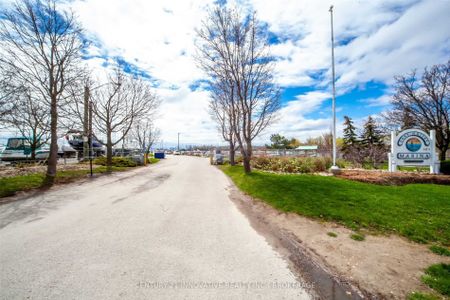 For Lease - 29 Steamboat Way, Whitby, Ontario - Photo 2