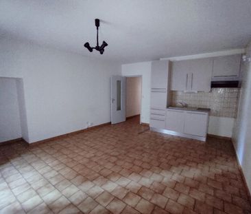 Location Appartement 2 pièces 55m² MILLAU 12100 - Photo 1