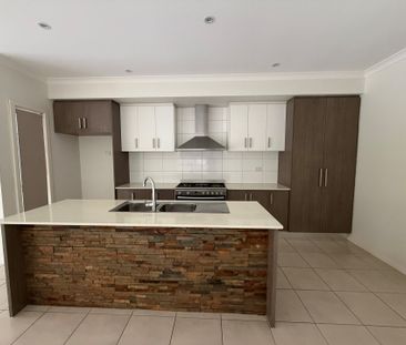 Please contact catie@sweeneyea.com.au for private inspections. - Photo 6