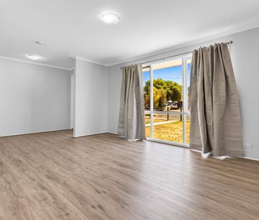 Neat & Tidy 3 Bedroom House - Photo 3