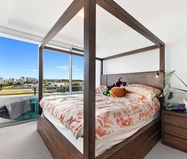 Elevated Coastal Living: Spacious 3rd-Floor Apartment with Resort-S... - Photo 6