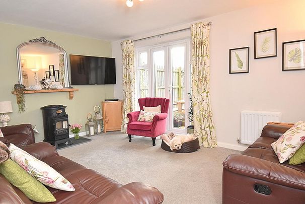 4 bedroom detached house to rent - Photo 1