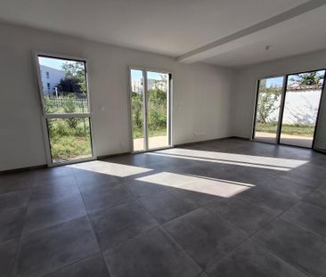 Location Appartement 3 pièces 74m² STE FOY LES LYON 69110 - Photo 2