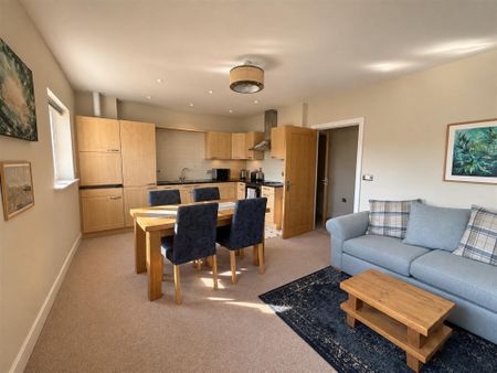 Loyd-Lindsay Square ,Winchester, Unfurnished - Photo 3