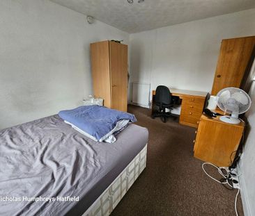 4 bedroom terraced house to rent - Photo 4