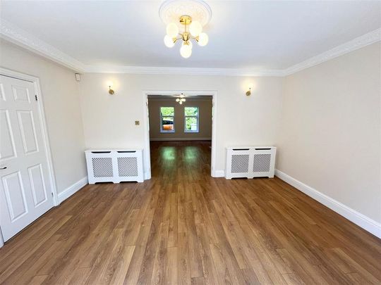 6 bedroom detached house to rent - Photo 1