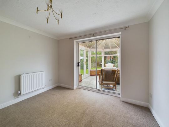 4 bedroom terraced house to rent - Photo 1