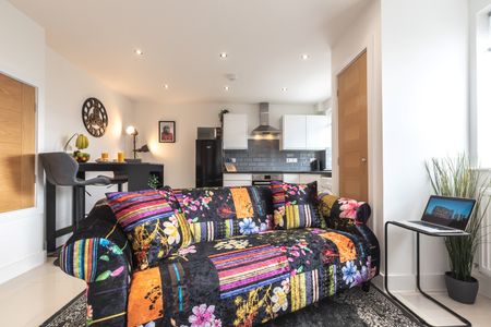 1 Bed Flat, Atlantic Mansions, SO14 - Photo 3