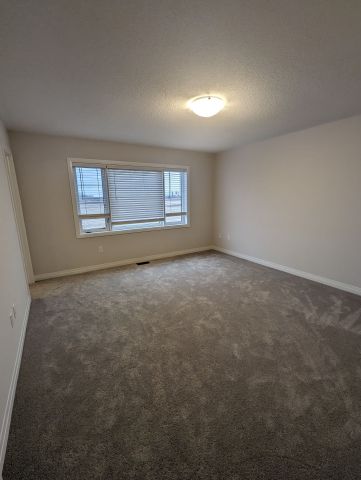 For Lease - 68 Freedom Crescent, Hamilton, Ontario - Photo 4