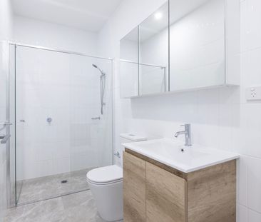 One bedroom apartment including parking - Photo 1