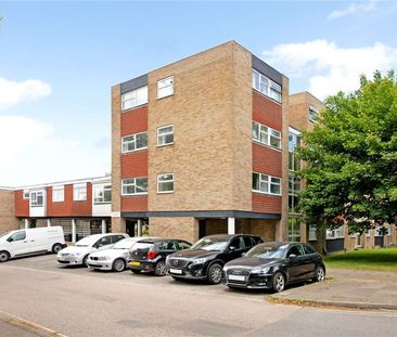 A well presented one bedroom first apartment benefitting from resid... - Photo 2