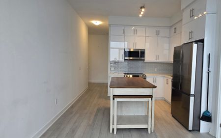 For Lease - 95 Oneida Crescent Unit# PH04, Richmond Hill, Ontario - Photo 3