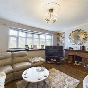 Winchester Drive, Maidenhead Winchester Drive, Maidenhead - Photo 2