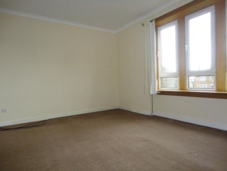 3 bedroom flat to rent - Photo 3